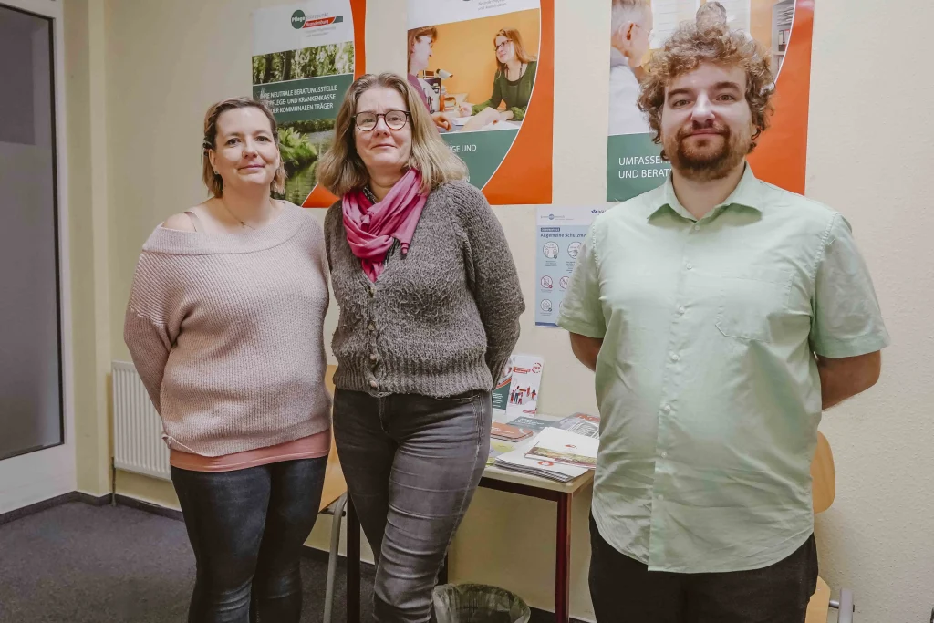 Zwei Damen aus dem Landkreis und ein Herr aus dem Mittelstand-Digital Zentrum Berlin